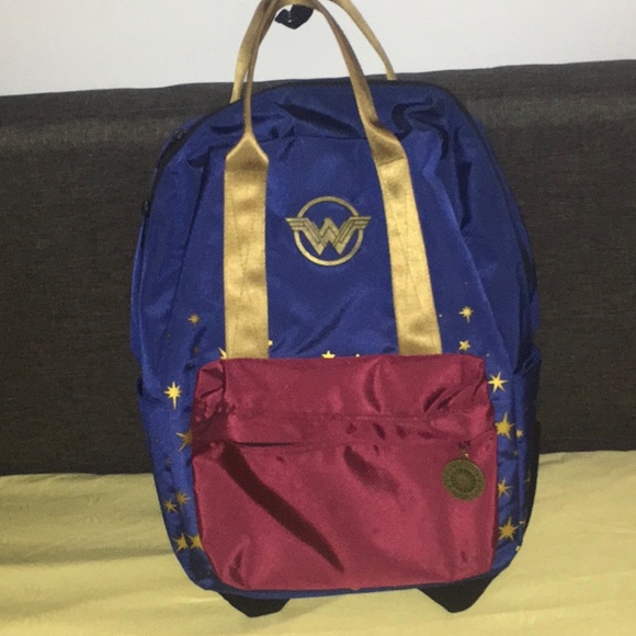 Hot Topic Handbags - DC COMICS WONDER WOMAN DOUBLE HANDLE BACKPACK
